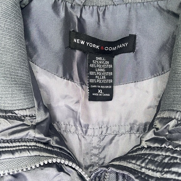 NY&Co. Metallic Grey Puffer Zip-Up Buttoned Sleeveless Turtleneck Vest Jacket XL - Picture 10 of 10